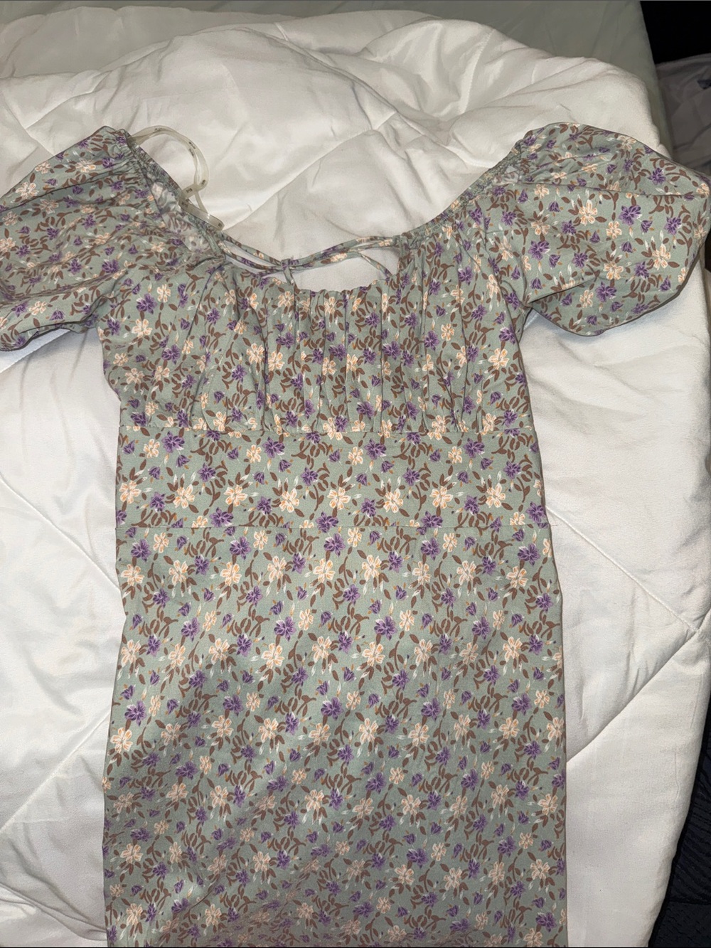iris Floral Puff-Sleeve Dress in Sage Green and Purple